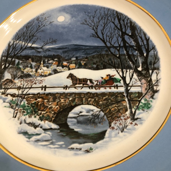 Avon Christmas plate new in box dashing through the snow 1979 - Picture 3 of 3